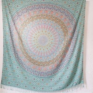 UO maina medallion tapestry in teal